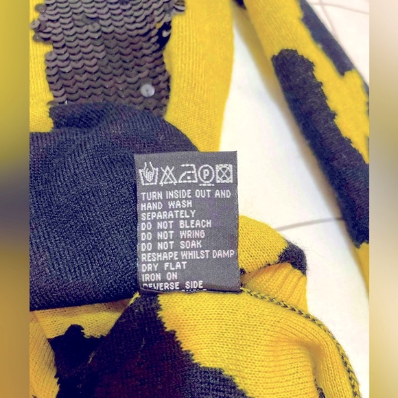 NWOT โจ๐ Leopard print sequin long sweater SISTER BY SIBLING size S - Picture 7 of 8